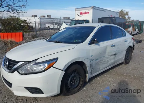2017 Nissan Altima 2.5 S z USA, uszkodzony, nr VIN 1N4AL3AP7HC472799